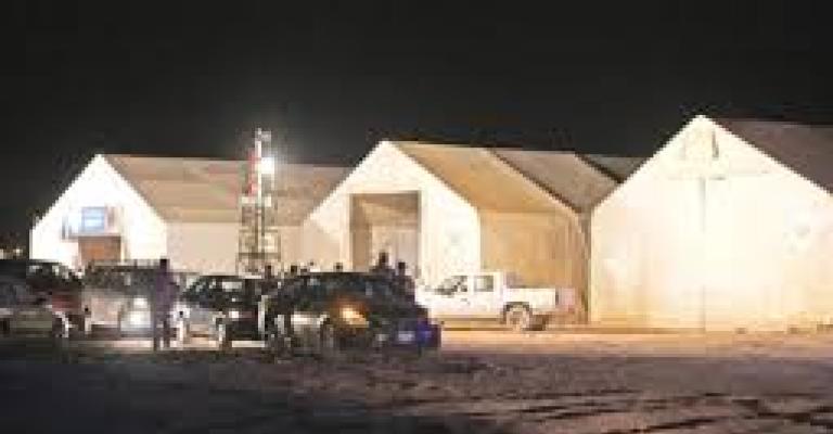 انقطاع الكهرباء عن 90% من اللاجئين في "الزعتري" منذ 3 شهور انقطاع الكهرباء عن 90% من اللاجئين في "الزعتري" منذ 3 شهور