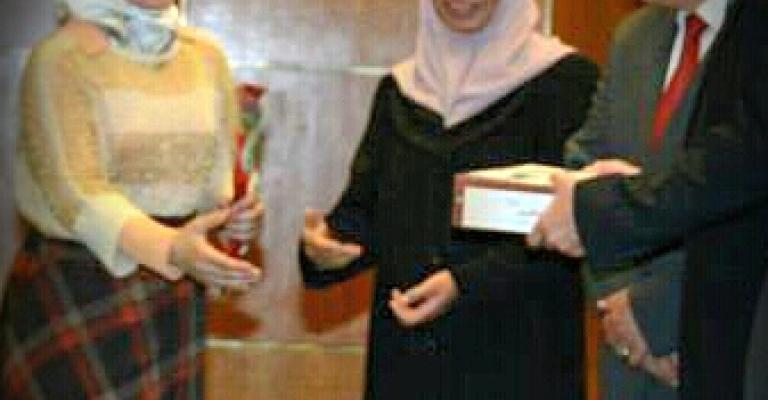 معلمة من الزرقاء تفوز بالمرتبة الثانية في "المسابقة المقدسية" معلمة من الزرقاء تفوز بالمرتبة الثانية في "المسابقة المقدسية"