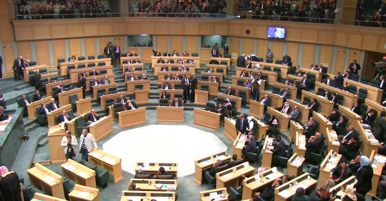 "عاصفة الحزم" عبرت دون أن تمرّ على النواب