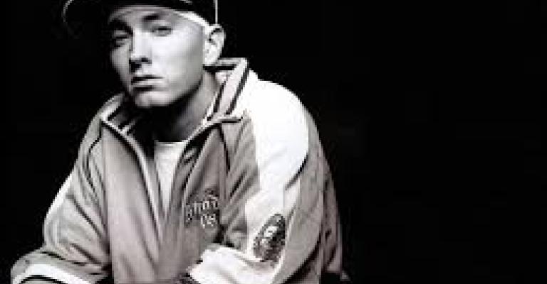 أعرف أكثر عن ايمينم، ومحمد كندو