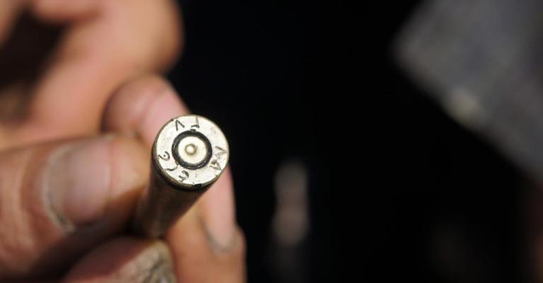 لاجئون يحتفظون برصاصات في أجسادهم ويتعايشون معها لاجئون يحتفظون برصاصات في أجسادهم ويتعايشون معها