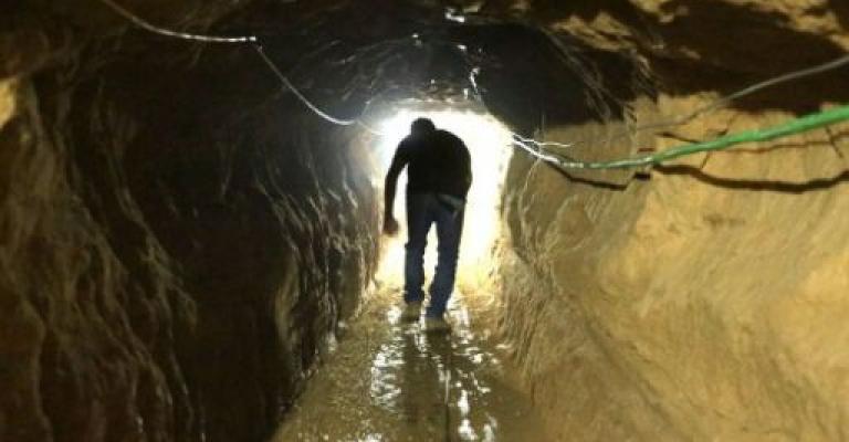 تدمير أربعة أنفاق في سيناء تدمير أربعة أنفاق في سيناء