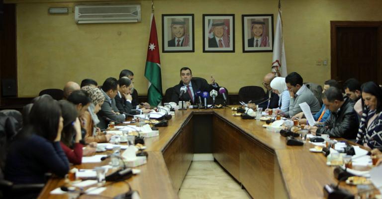 فاخوري: المباشرة بإعداد برامج تنموية للمحافظات