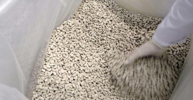 وفاة شخص في احباط عملية تهريب 3 ملايين حبة مخدر وفاة شخص في احباط عملية تهريب 3 ملايين حبة مخدر