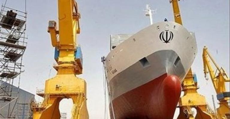 سفينة مساعدات إيرانية تتج إلى اليمن سفينة مساعدات إيرانية تتج إلى اليمن