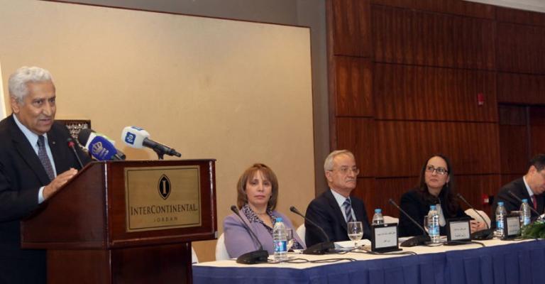 بعد "القطيعة"... الصناعيون متفائلون بوعود النسور