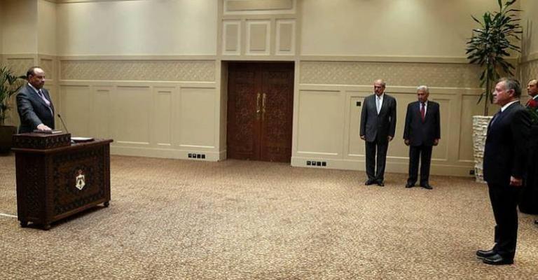 حمّاد وتركة الماضي.. تخوفات على الحريات وآمال بـ"اللاجئين واللامركزية"