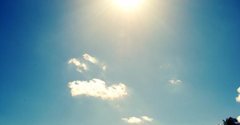 أجواء حارة والعظمى في عمان 34 درجة