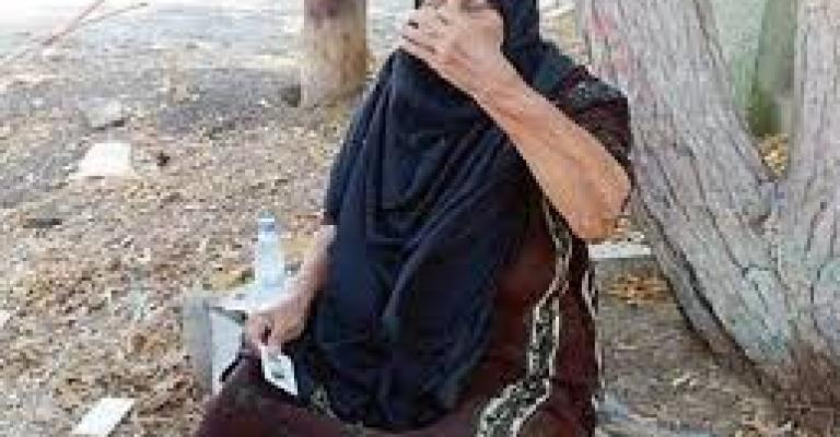 عائلة بلا مأوى في ضاحية الرشيد