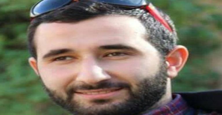 أسرة الخباص تناشد الحكومة بمتابعة قضيته ابنها المعتقل لدى إسرائيل أسرة الخباص تناشد الحكومة بمتابعة قضيته ابنها المعتقل لدى إسرائيل