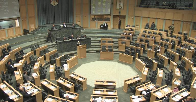 12 قانونا على طاولة "النواب" في دورة استثنائية تعقد الأربعاء 12 قانونا على طاولة "النواب" في دورة استثنائية تعقد الأربعاء