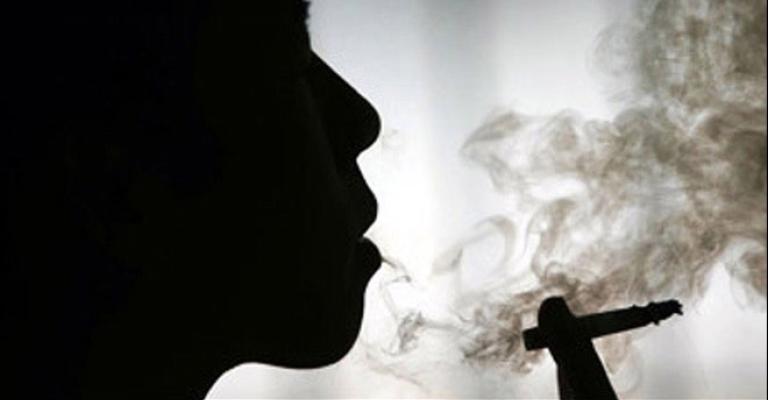 مطالبات بتفعيل قانون الصحة ومكافحة "وباء" التدخين مطالبات بتفعيل قانون الصحة ومكافحة "وباء" التدخين