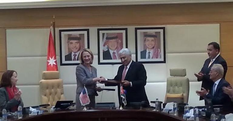الولايات المتحدة والأردن توقعان اتفاقية ضمان القروض الثالثة الولايات المتحدة والأردن توقعان اتفاقية ضمان القروض الثالثة