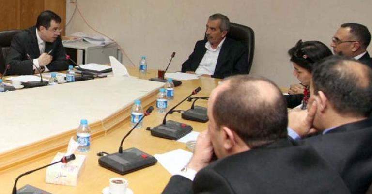 انتقادات نيابية لاستدراج "الأشغال" عروضا لعدد من العطاءات انتقادات نيابية لاستدراج "الأشغال" عروضا لعدد من العطاءات