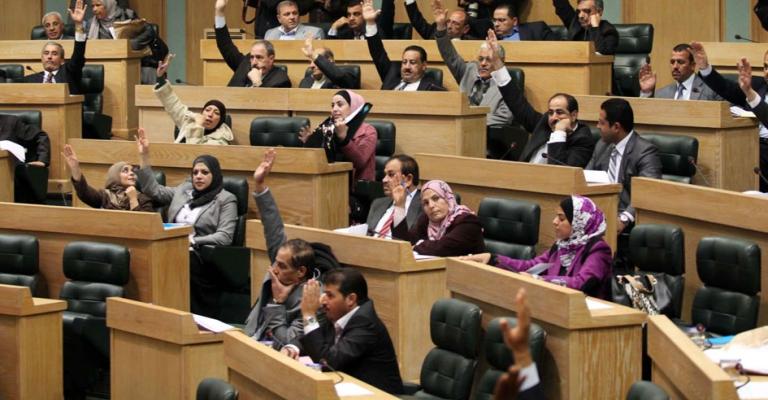 "النواب" يقر قانون الأحزاب بمجمله