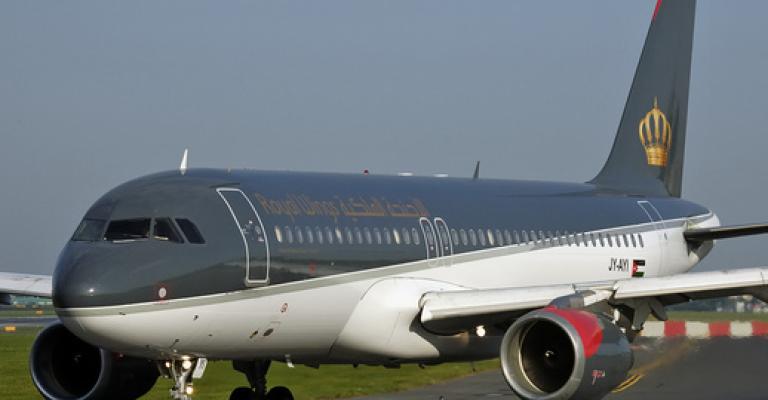 وصول طالبين أردنيين تعرضا لاعتداء في اوكرانيا