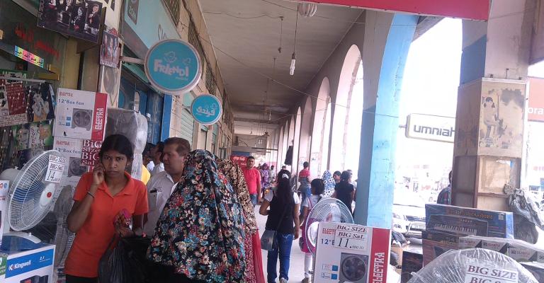 بنغال وباكستانيون بالظليل .. من عمال وافدين الى ازواج واصهار مقيمين