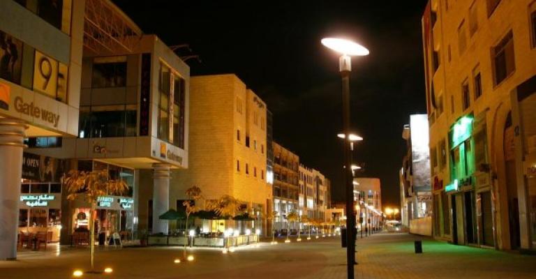 شارع الوكالات يفقد عصب حياته من جديد