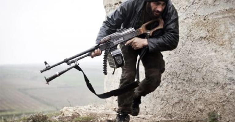 الجيش الأمريكي يدفع للمعارض السوري 400 دولار شهريا الجيش الأمريكي يدفع للمعارض السوري 400 دولار شهريا