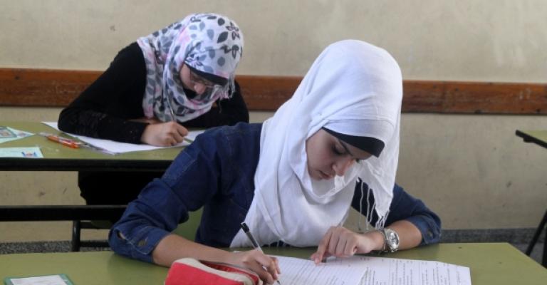 طلبة توجيهي يصبون غضبهم على الوزارة بعد امتحان الانجليزي