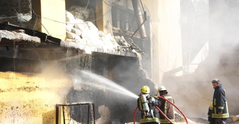 اخماد حريق طال 5 محال تجارية بالوحدات