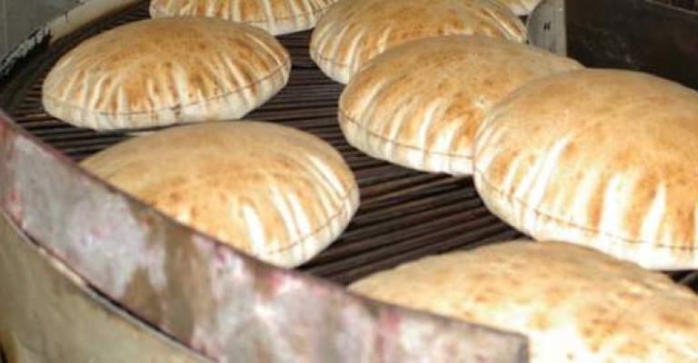 تضاعف الطلب على الخبز في العيد