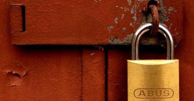 إغلاق 8 منشآت وإنذار 12 لمخالفات بيئية إغلاق 8 منشآت وإنذار 12 لمخالفات بيئية