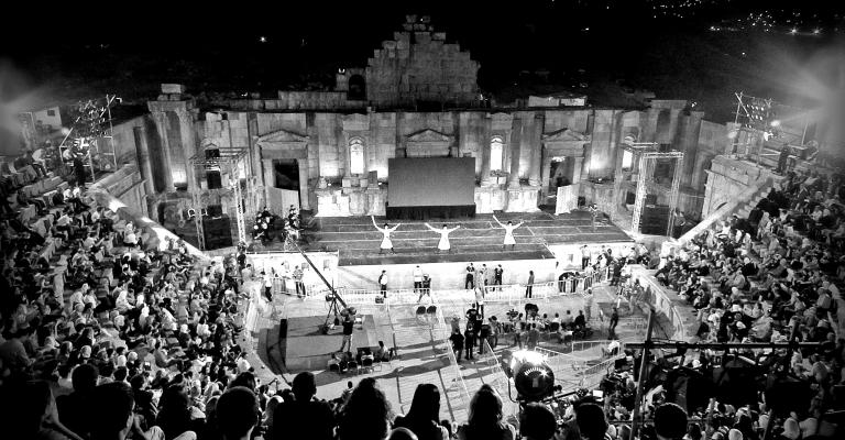 جرش.. ثلاثون دورة من الجدل جرش.. ثلاثون دورة من الجدل