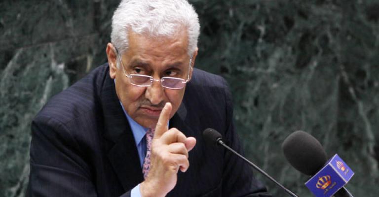 النسور يدعو للانتفاض على الروتين النسور يدعو للانتفاض على الروتين