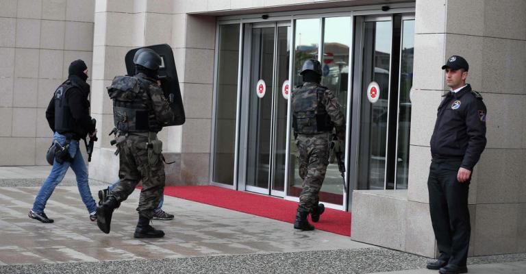 إطلاق نار على القنصلية الأمريكية في إسطنبول إطلاق نار على القنصلية الأمريكية في إسطنبول