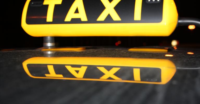 خطط للأمانة لتنظيم ورفع مستوى خدمة التاكسي