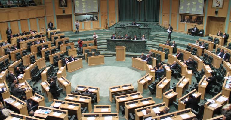 انسحاب نوّاب من جلسة المجلس الصباحية احتجاجاً على آلية التصويت