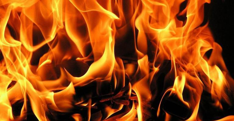 إخلاء 17 طفلاً من إحدى مستشفيات إربد بسبب حريق