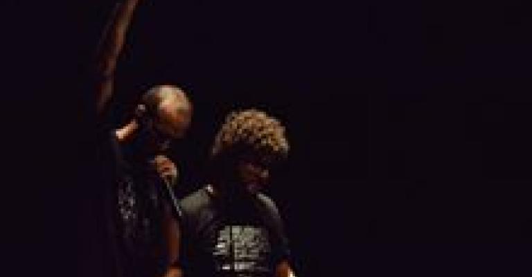 الموسيقى التجارية وموسيقى الاندرجراوند