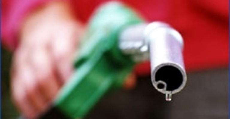 الحكومة تخفض أسعار المحروقات