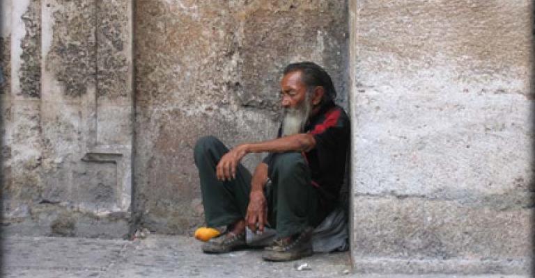 "مشردو" الزرقاء.. الملف التائه بين "التنمية" و"الصحة" "مشردو" الزرقاء.. الملف التائه بين "التنمية" و"الصحة"