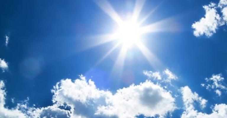 انخفاض درجات الحرارة واحتمال لأمطار متفرقة انخفاض درجات الحرارة واحتمال لأمطار متفرقة