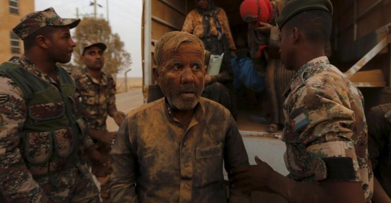 دخول 386 لاجئاً سوريا للأردن دخول 386 لاجئاً سوريا للأردن