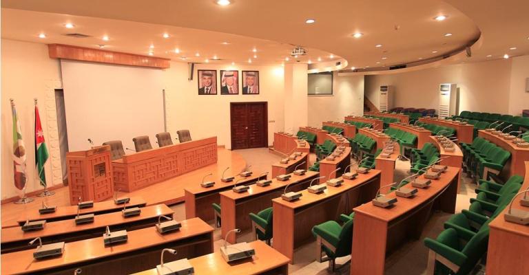 اللجنة المالية بأمانة عمان توصي بضبط الإنفاق وإيجاد آليات للتحصيل اللجنة المالية بأمانة عمان توصي بضبط الإنفاق وإيجاد آليات للتحصيل