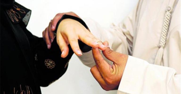 الشباب في الزرقاء.. هل حقا يفضلونها "موظفة"؟