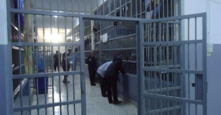 زيارة نزلاء مراكز الاصلاح في العيد من 9-1 ظهراً