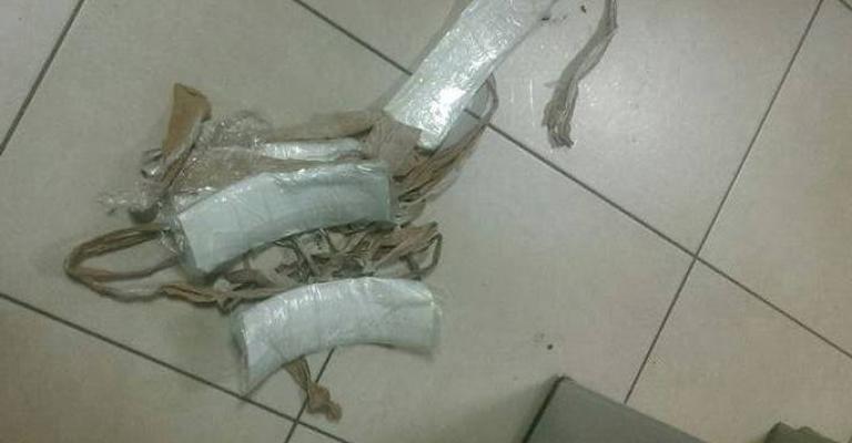 القبض على مسافرة بمطارالملكة علياء بتهمة تهريب كوكايين