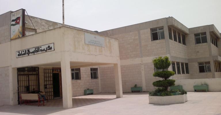 اعتداء على معلم وطلاب بمدرسة القابسي في الرصيفة