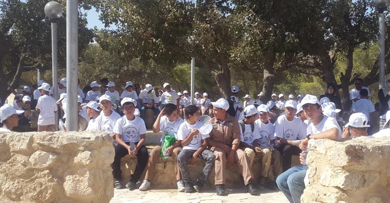 حملة لازالة الاكياس البلاستيكة في متنزه بيرين غربي الزرقاء