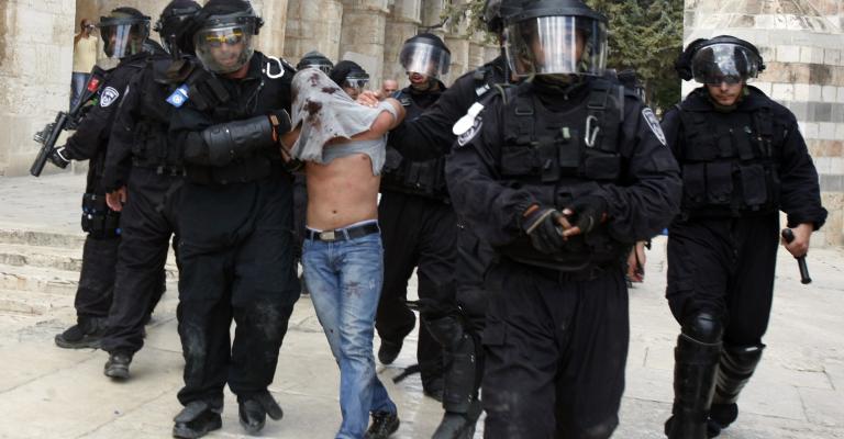 الاحتلال يعتقل 30 مقدسيا الاحتلال يعتقل 30 مقدسيا