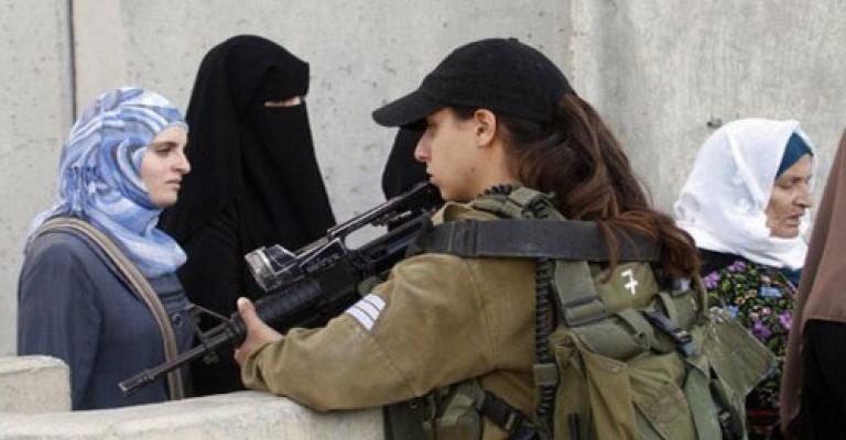 استشهاد فلسطينية برصاص مجندة إسرائيليّة استشهاد فلسطينية برصاص مجندة إسرائيليّة