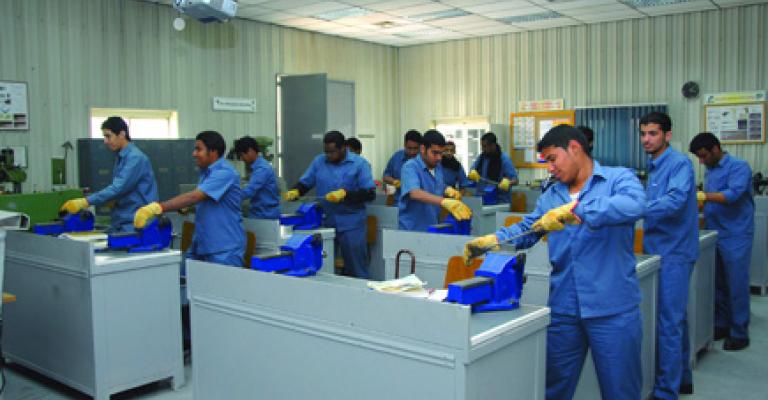 القيسي: تزايد الاقبال على التعليم المهني بالزرقاء ولا نجاحاً تلقائيا بعد الان