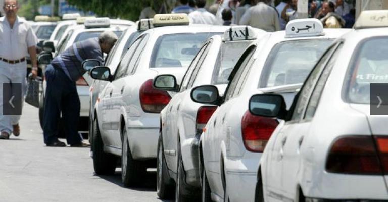 الحجز على 67 سرفيس داخل عمّان