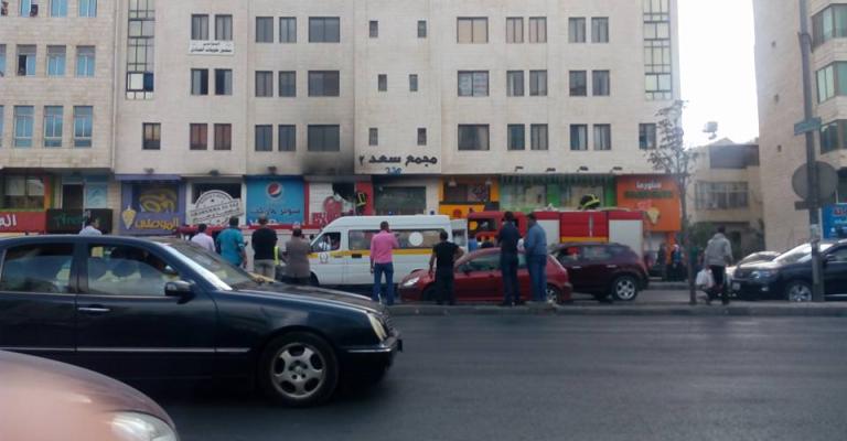 حريق بمطعم في شارع المدينة