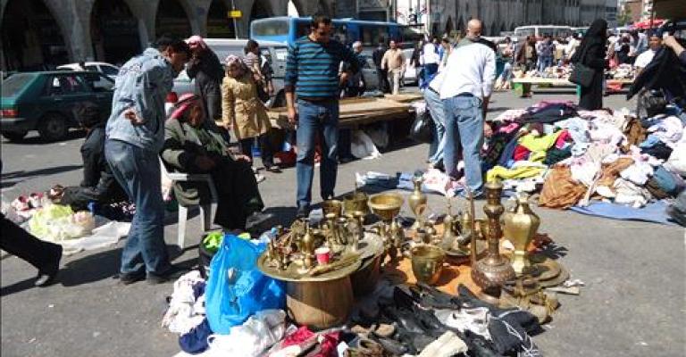 وجوه مسنّة تعاني عدم الاستقرار المعيشي وجوه مسنّة تعاني عدم الاستقرار المعيشي